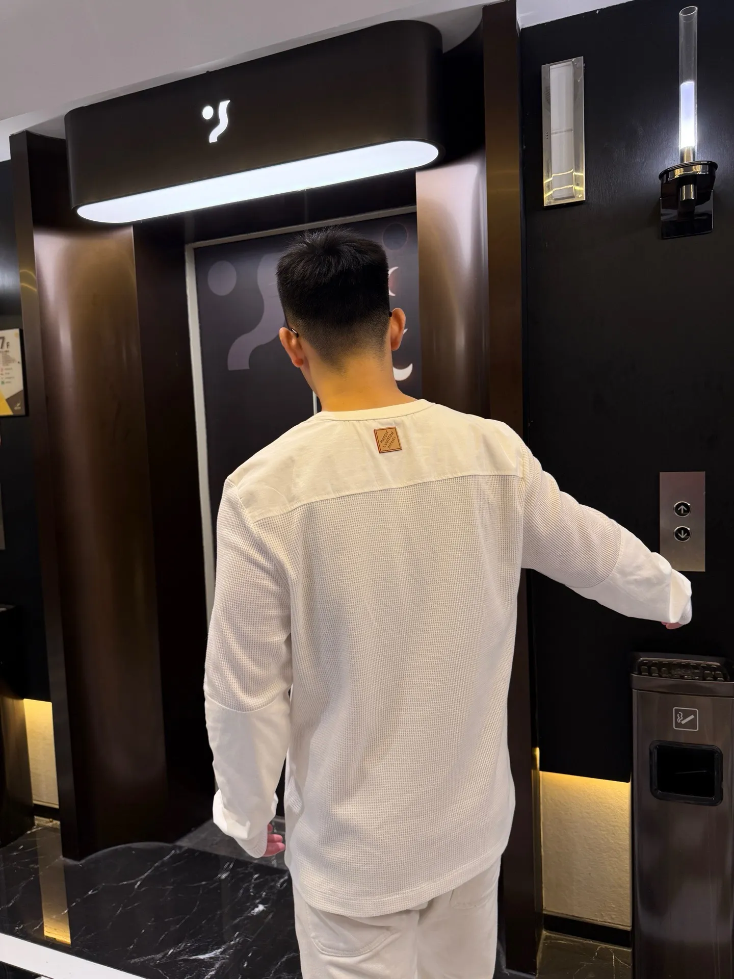 Louis Vuitton/ T